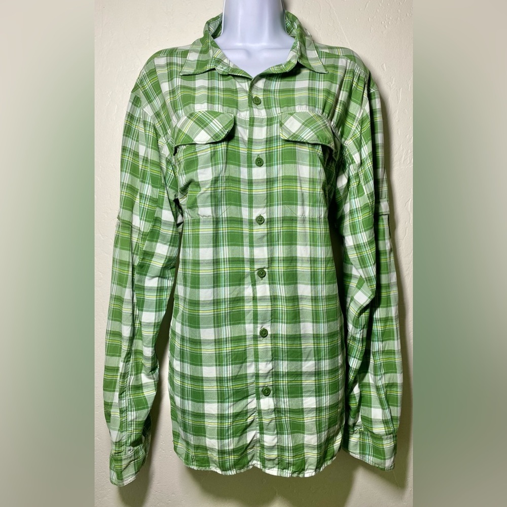 Women’s Medium Columbia Omni-Shade Button Down Shirt🍀